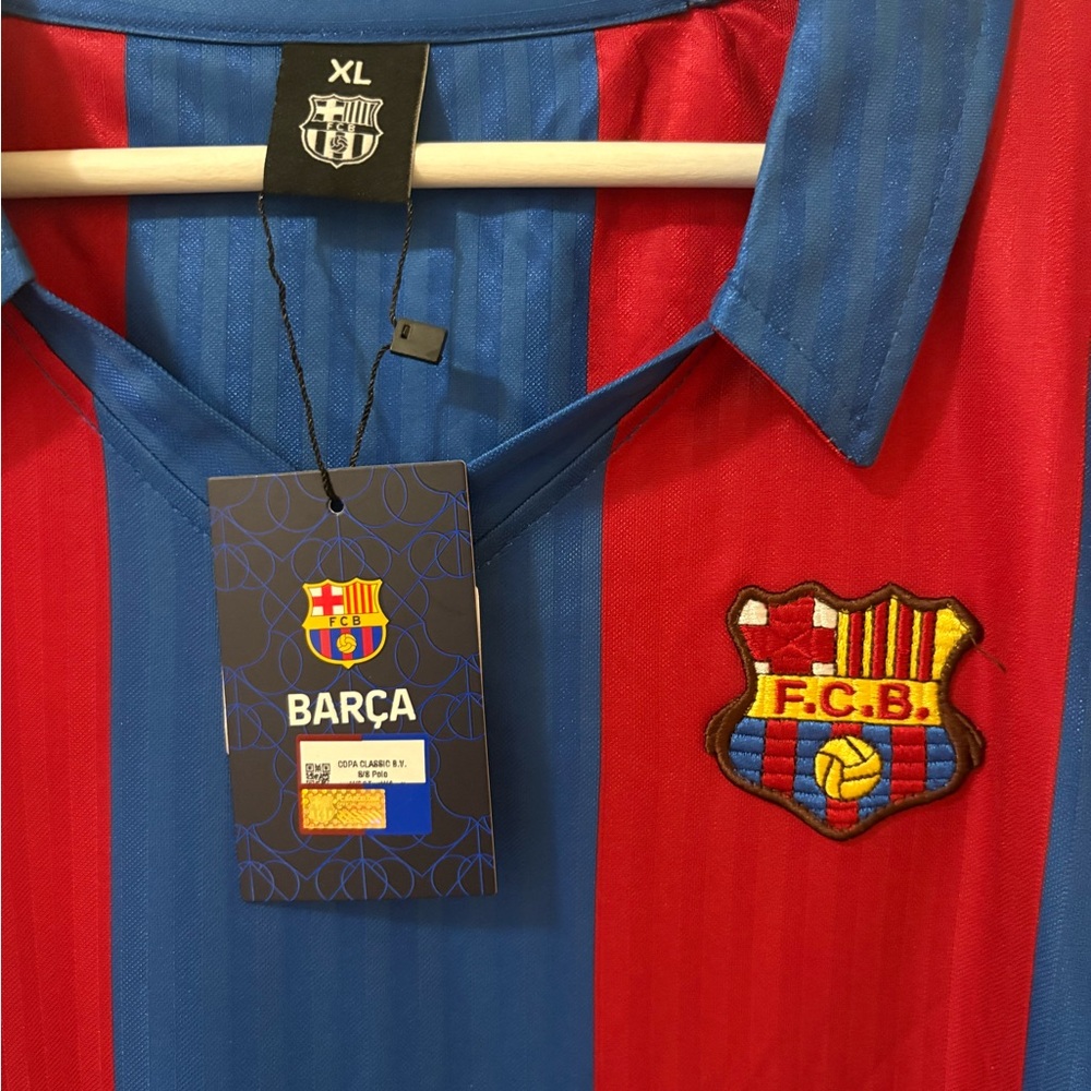 Barca Striped Red and Blue Men's Jersey - Picture 4 of 9